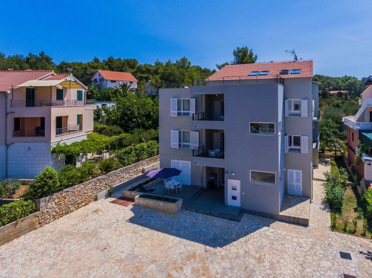 Apartments Vila Vlasta Jelsa  Kültér fotó